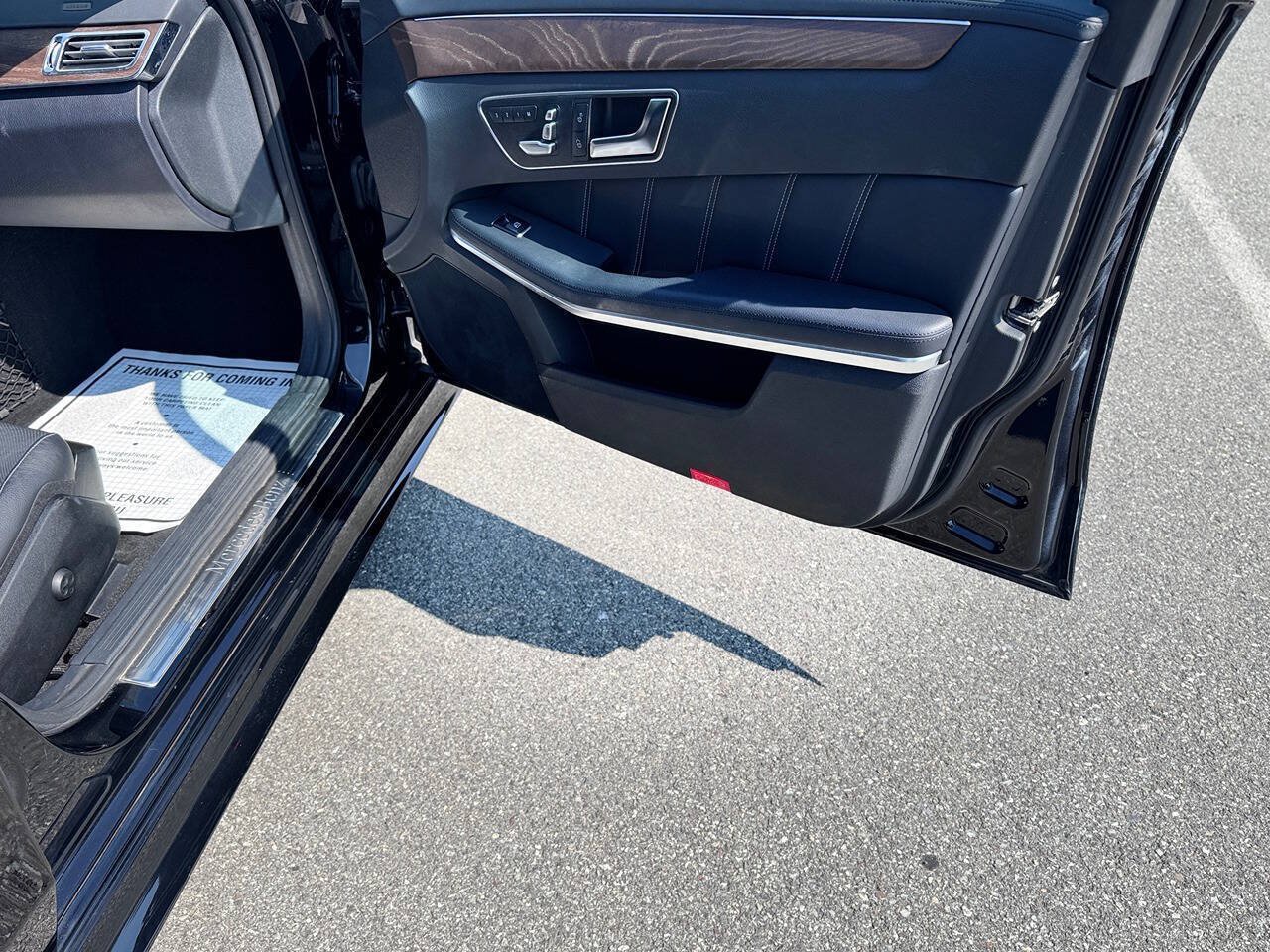 Used 2016 Mercedes-Benz E 400 4MATIC Sedan image 19