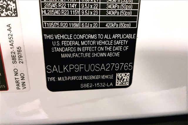 Certified 2025 Land Rover Range Rover SE image 34