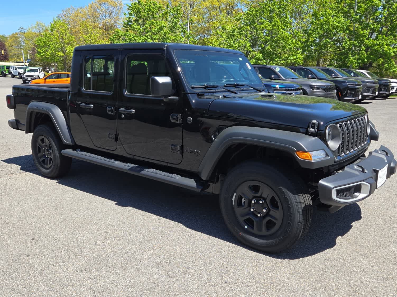New 2026 Jeep Gladiator Sport AWD/4WD image 2