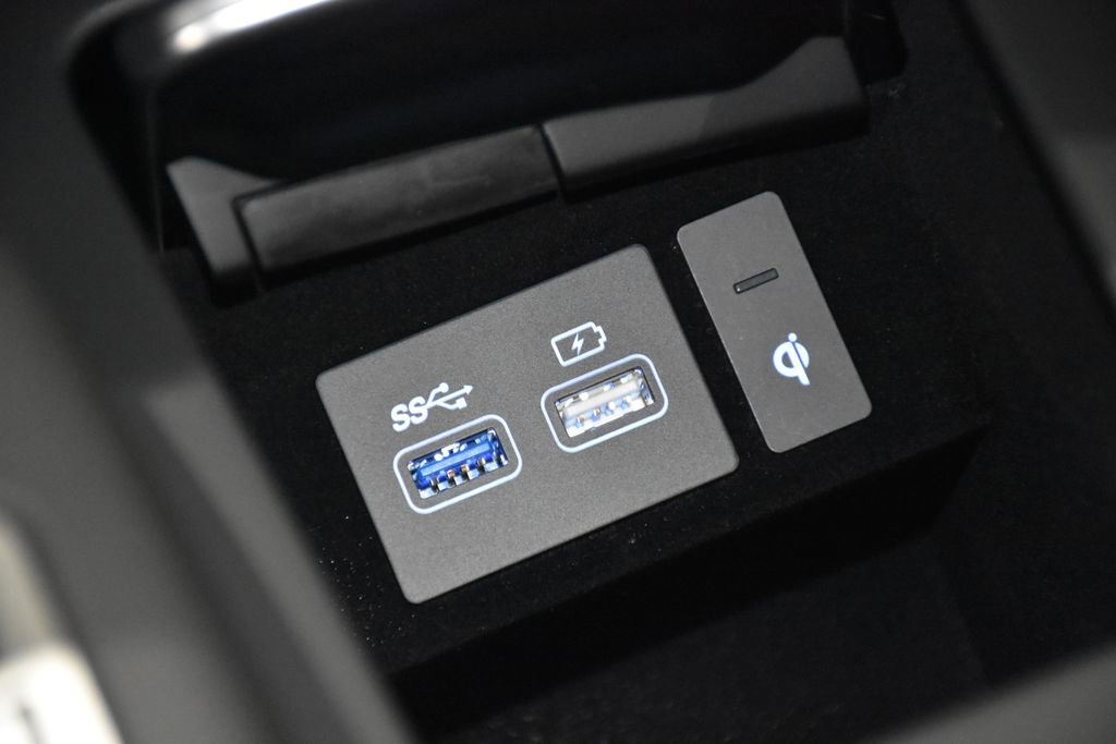 Used 2025 Genesis GV70 2.5T image 16