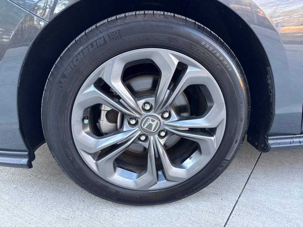 Used 2023 Honda Accord EX image 11