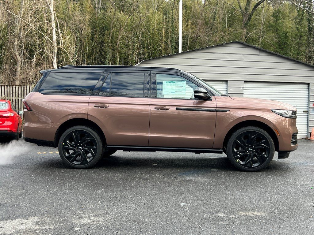 New 2026 Lincoln Navigator Black Label image 4