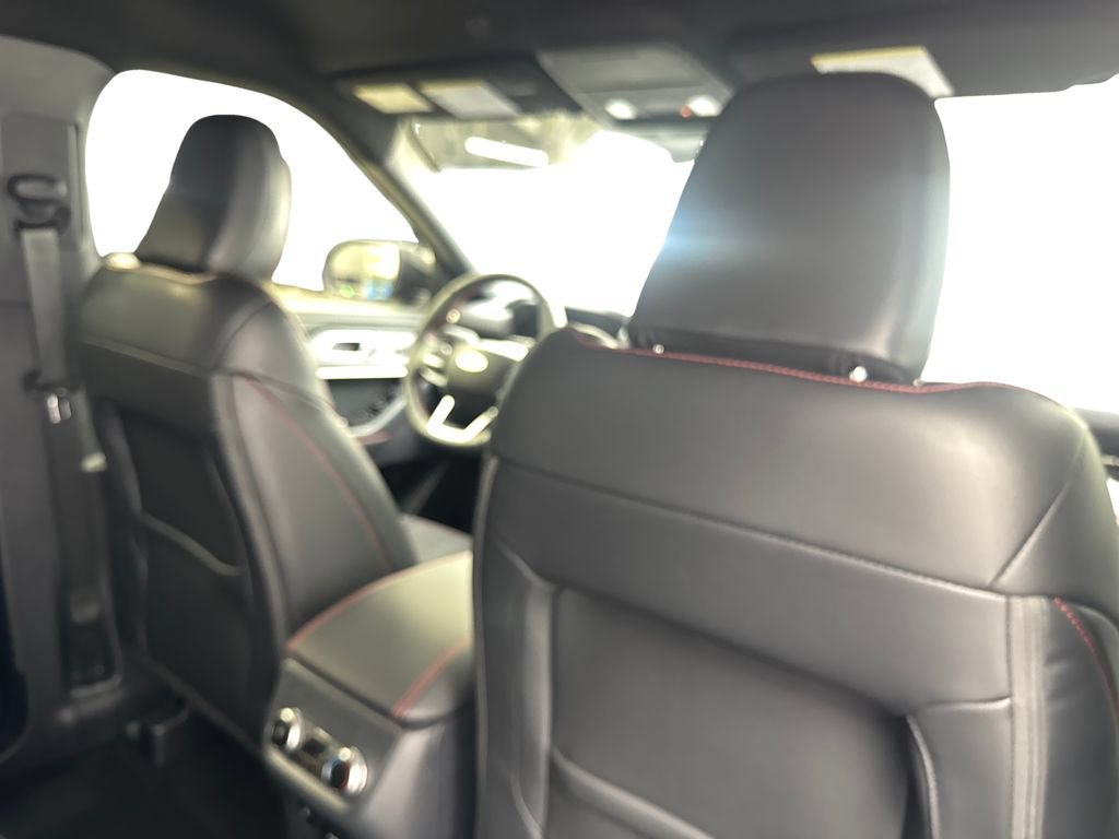 Used 2025 Ford Explorer ST-Line w/ Premium Package RWD image 41