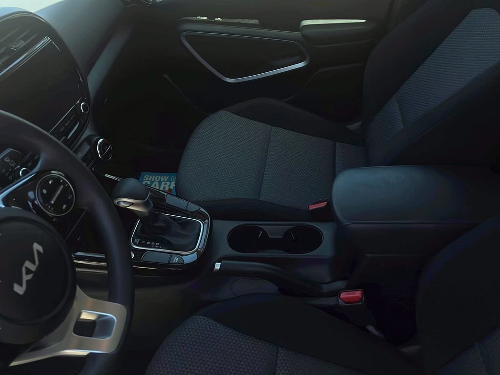 Used 2023 Kia Soul S FWD image 11