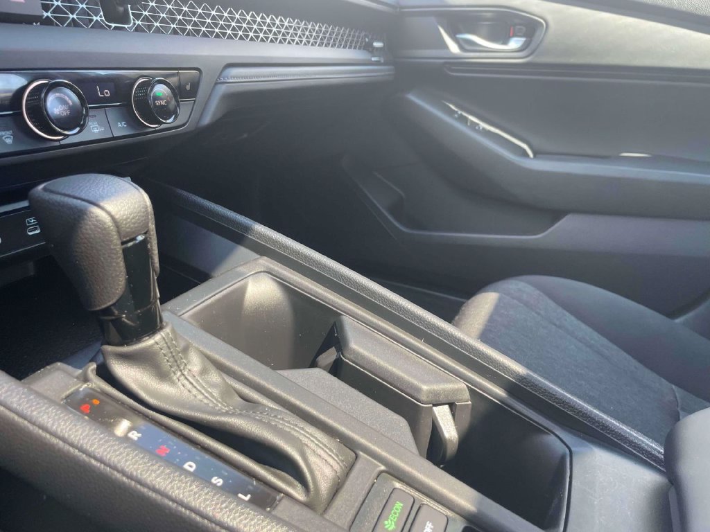 Certified 2025 Honda Accord SE image 32