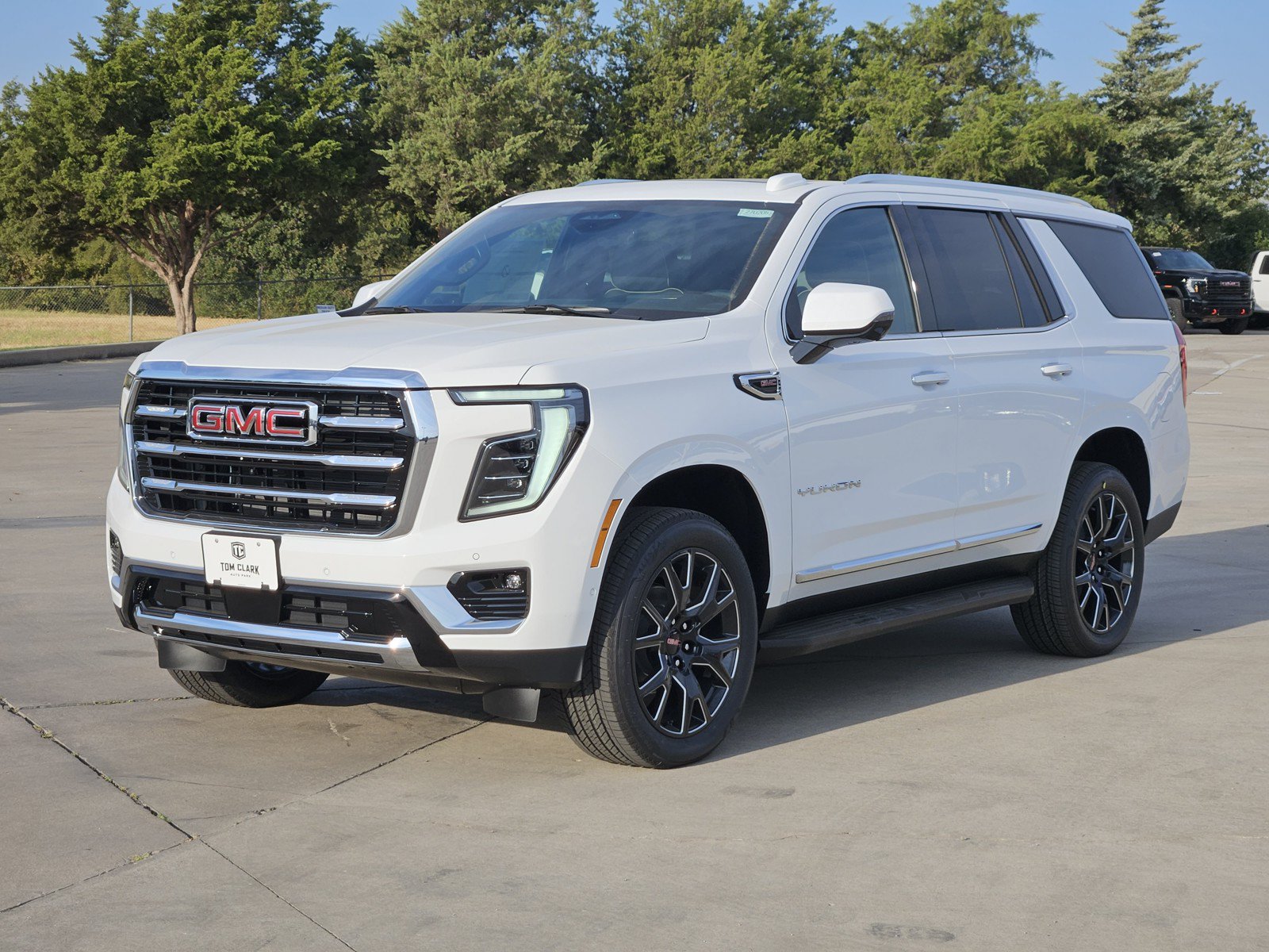 New 2027 GMC Yukon Elevation w/ Elevation Premium Package AWD/4WD image 2