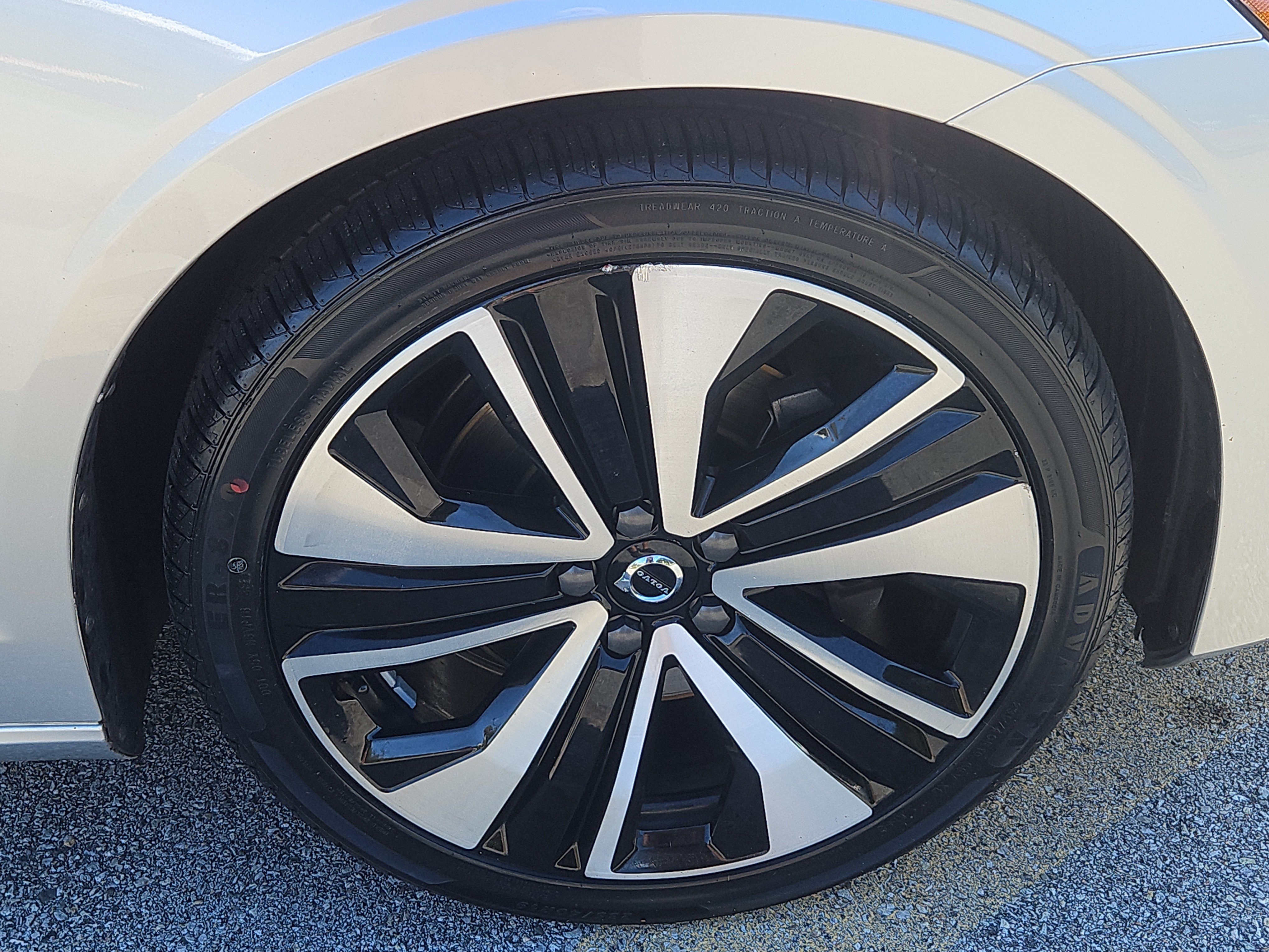 Used 2022 Volvo S60 B5 Momentum w/ Premium Package FWD image 29