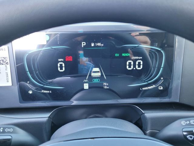 New 2025 Kia Niro LX image 12
