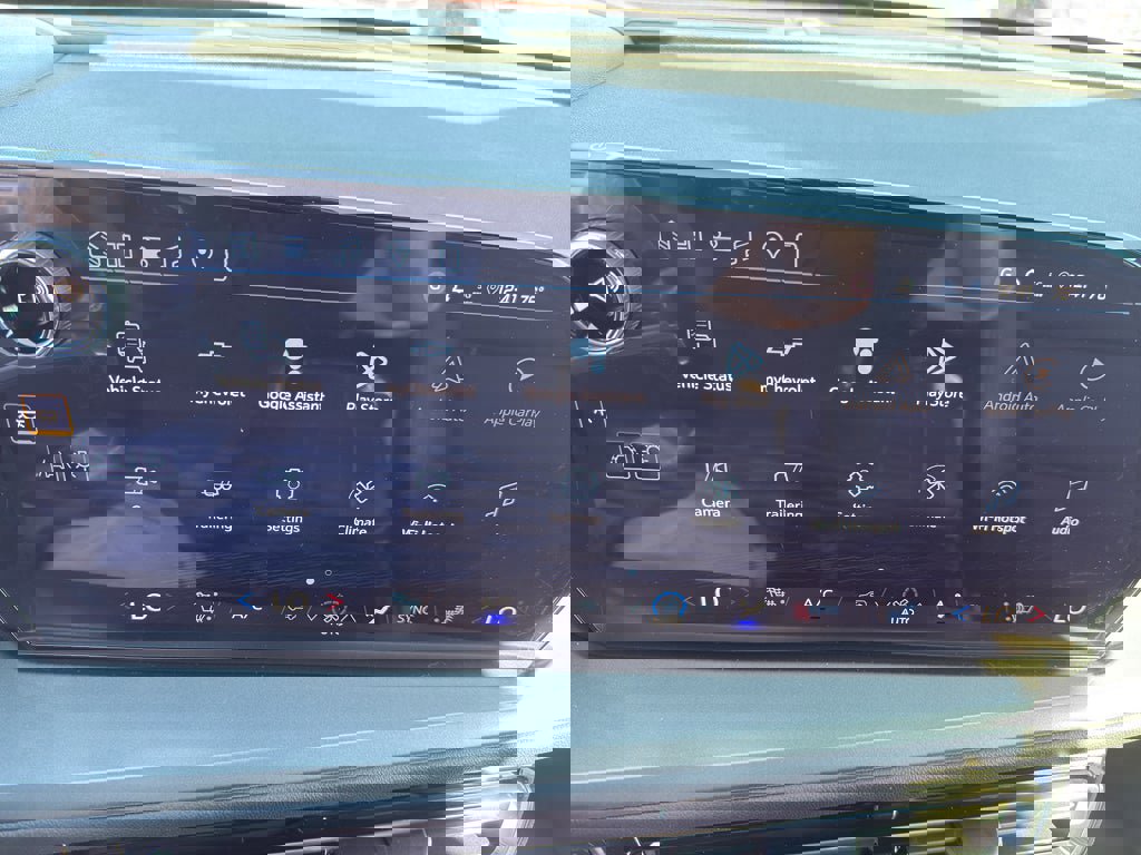 New 2026 Chevrolet Traverse LT image 16