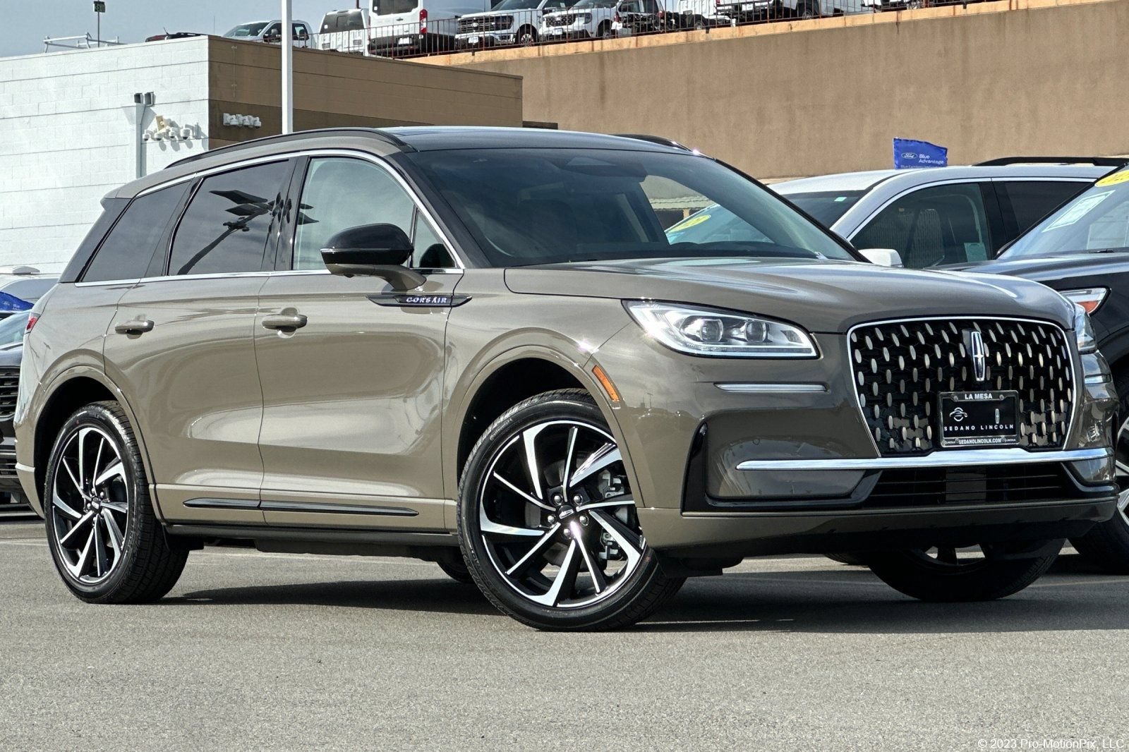 New 2025 Lincoln Corsair Grand Touring w/ Equipment Group 302A AWD/4WD video 1