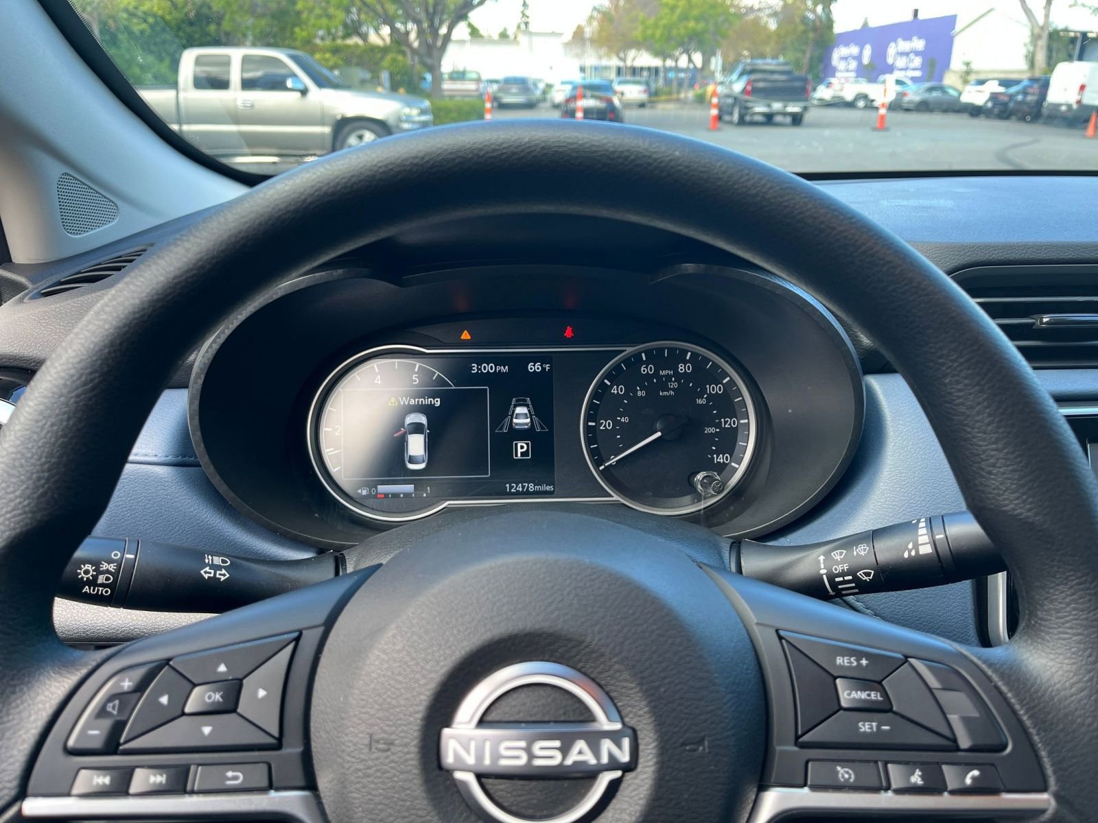 Used 2025 Nissan Versa SV image 25