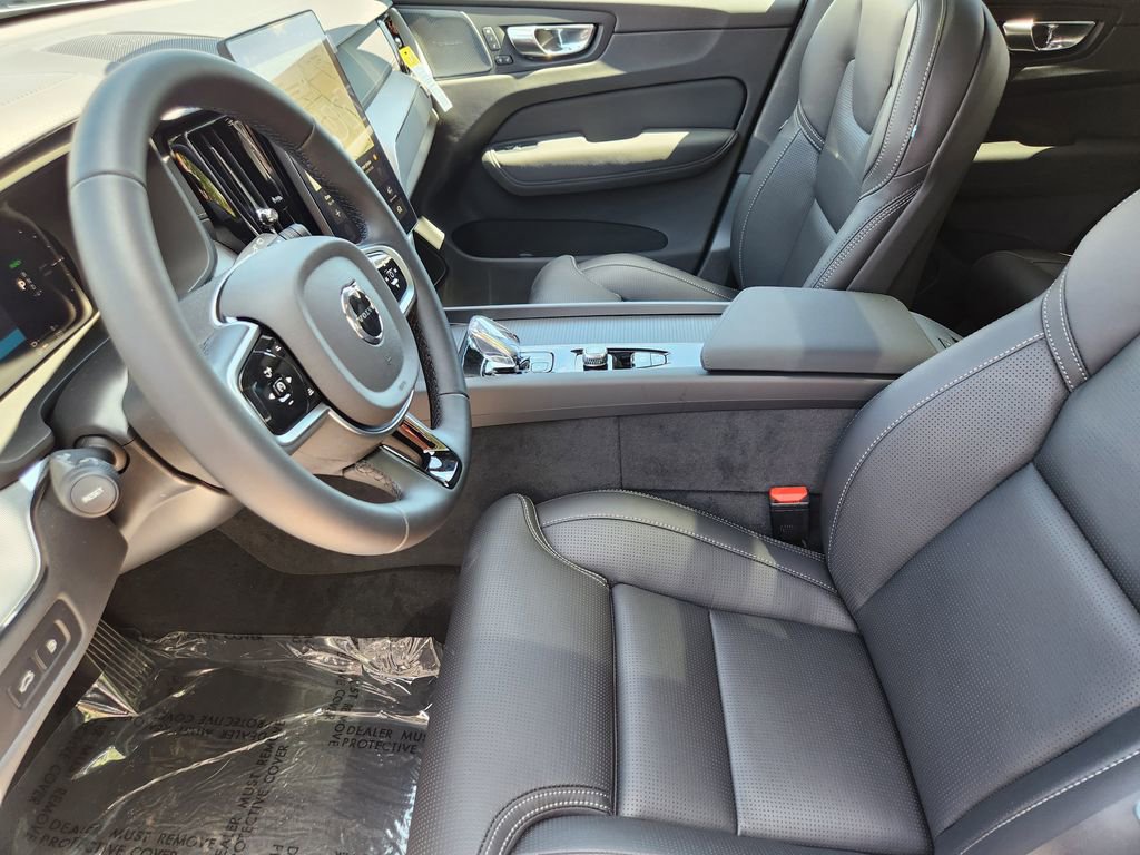 New 2026 Volvo XC60 T8 Ultra w/ Climate Package AWD/4WD image 4