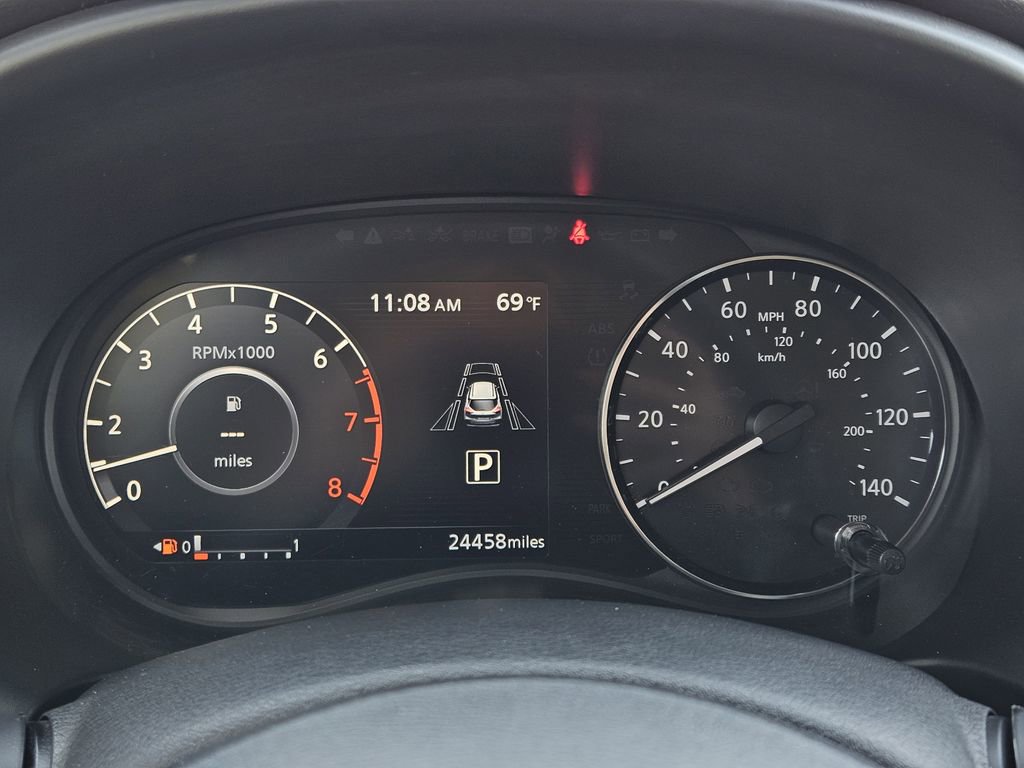 Used 2023 Nissan Kicks SR w/ SR Premium Package FWD image 12