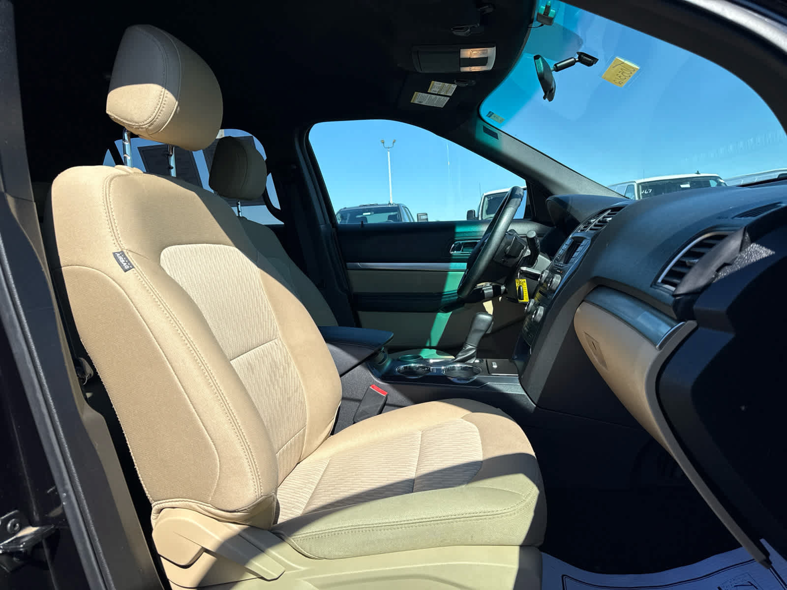 Used 2017 Ford Explorer FWD image 24