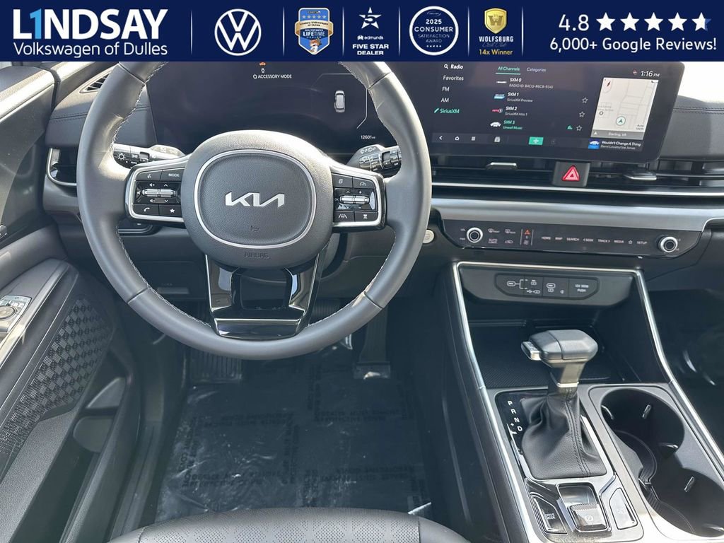 Used 2025 Kia Carnival SX image 9