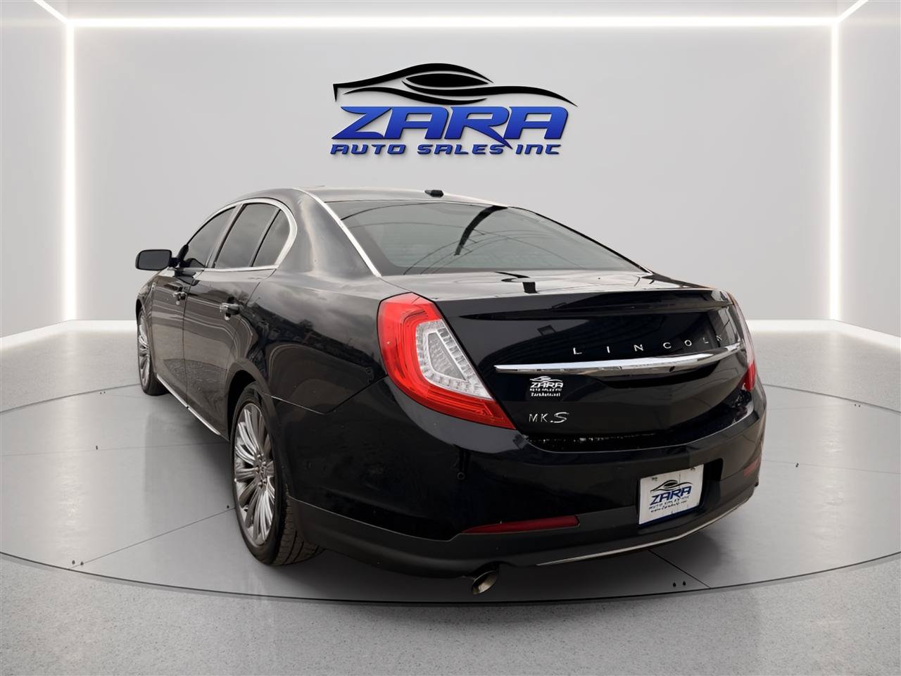 Used 2015 Lincoln MKS w/ Equipment Group 101A FWD image 8