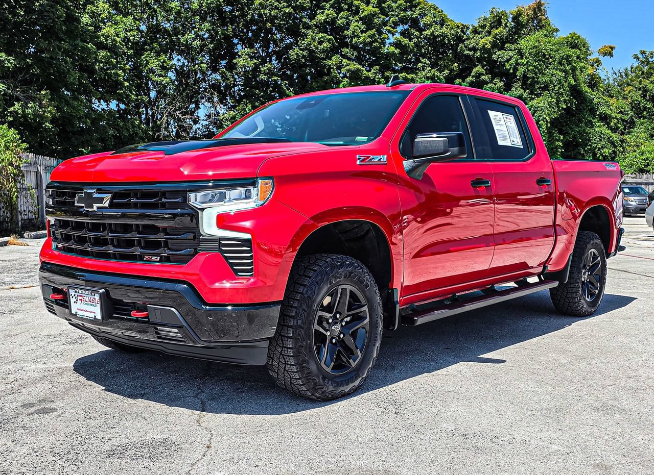 Used 2024 Chevrolet Silverado 1500 LT Trail Boss w/ Protection Package AWD/4WD image 3