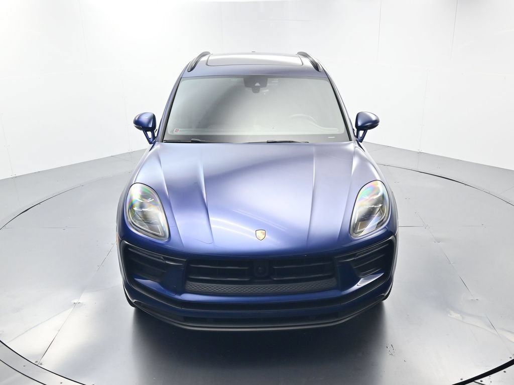 Certified 2024 Porsche Macan AWD/4WD image 43