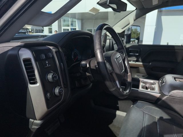 Used 2017 GMC Sierra 2500 Denali w/ Duramax Plus Package AWD/4WD image 39
