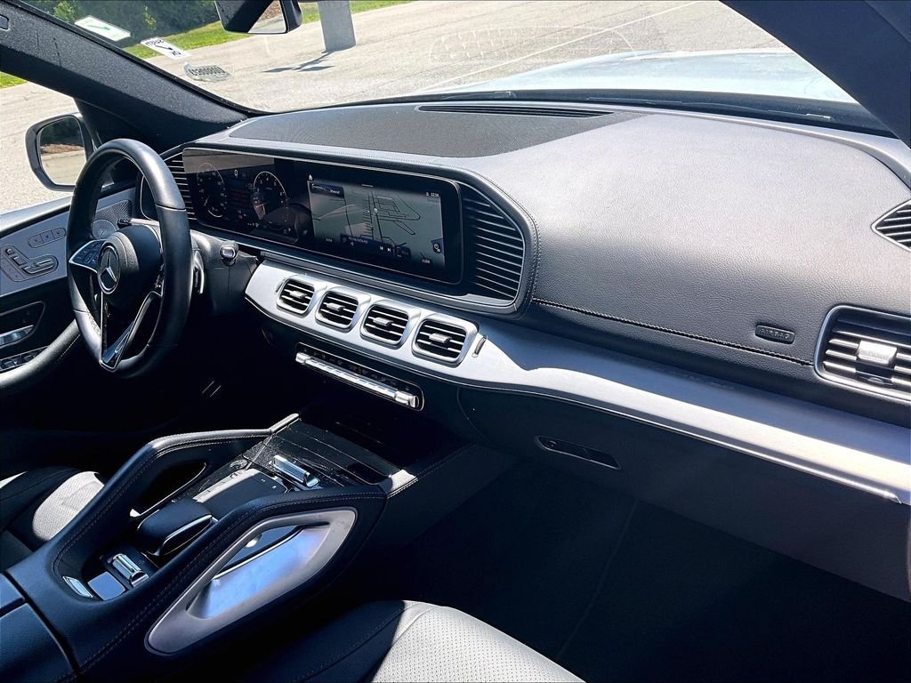 Used 2025 Mercedes-Benz GLS 450 4MATIC image 14