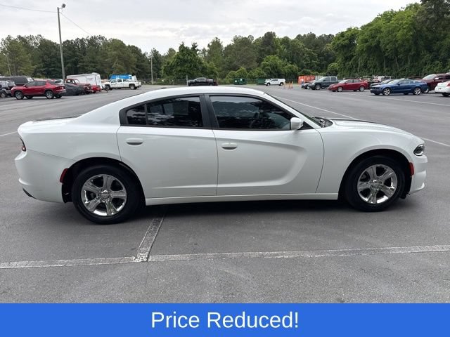 Used 2015 Dodge Charger SE RWD image 6