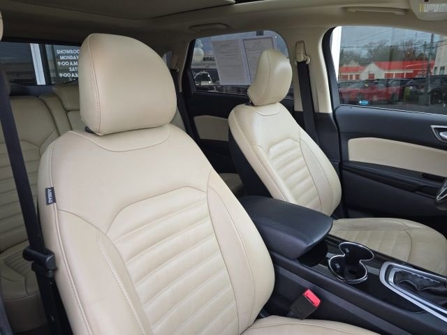 Used 2016 Ford Edge SEL w/ Equipment Group 201A image 37