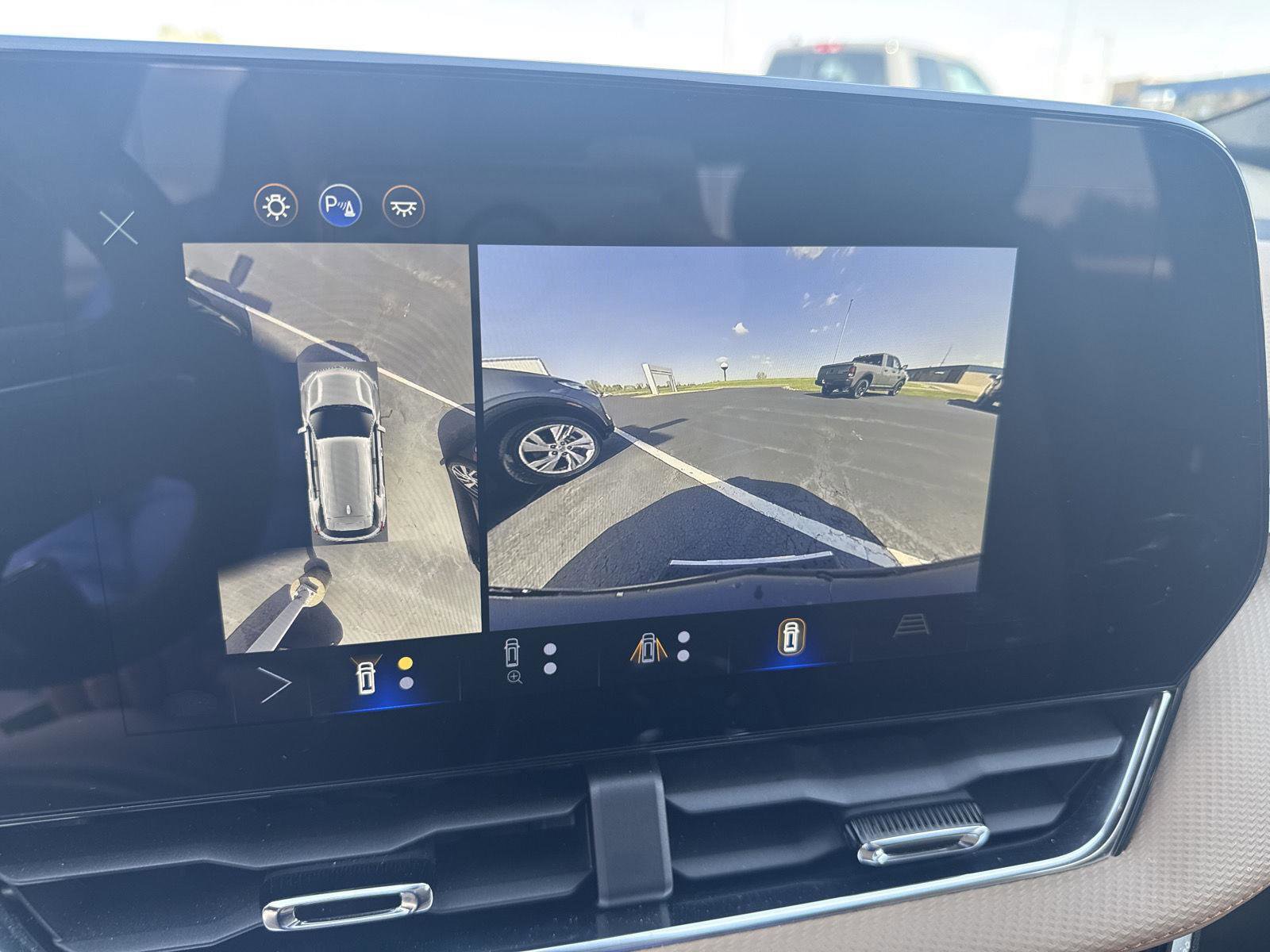 Used 2026 Chevrolet Equinox ACTIV w/ Convenience Package III FWD image 26