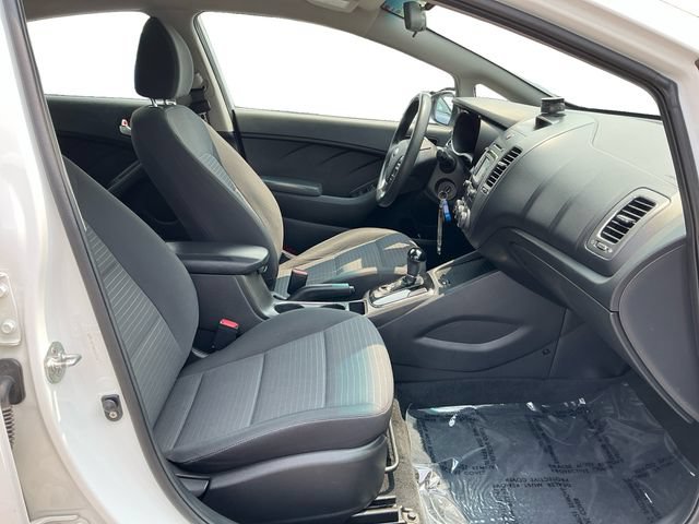 Used 2017 Kia Forte LX w/ LX Popular Package FWD image 17