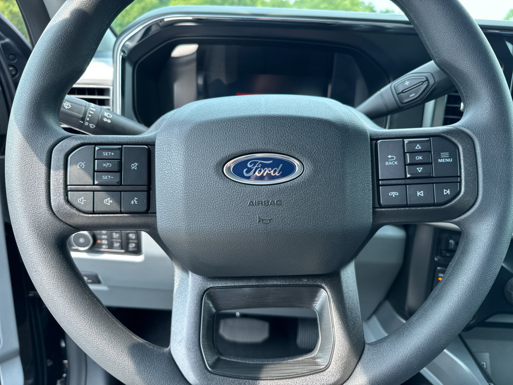 New 2026 Ford F250 XLT w/ XLT Premium Package AWD/4WD image 18
