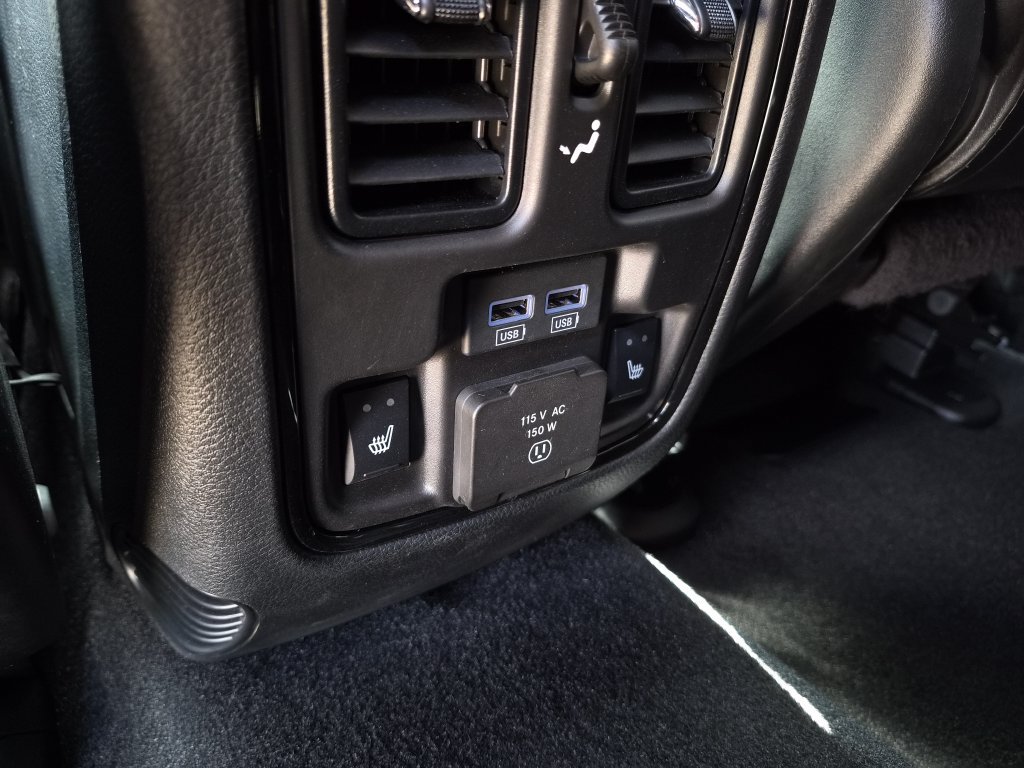 Used 2025 Dodge Durango GT AWD/4WD image 12