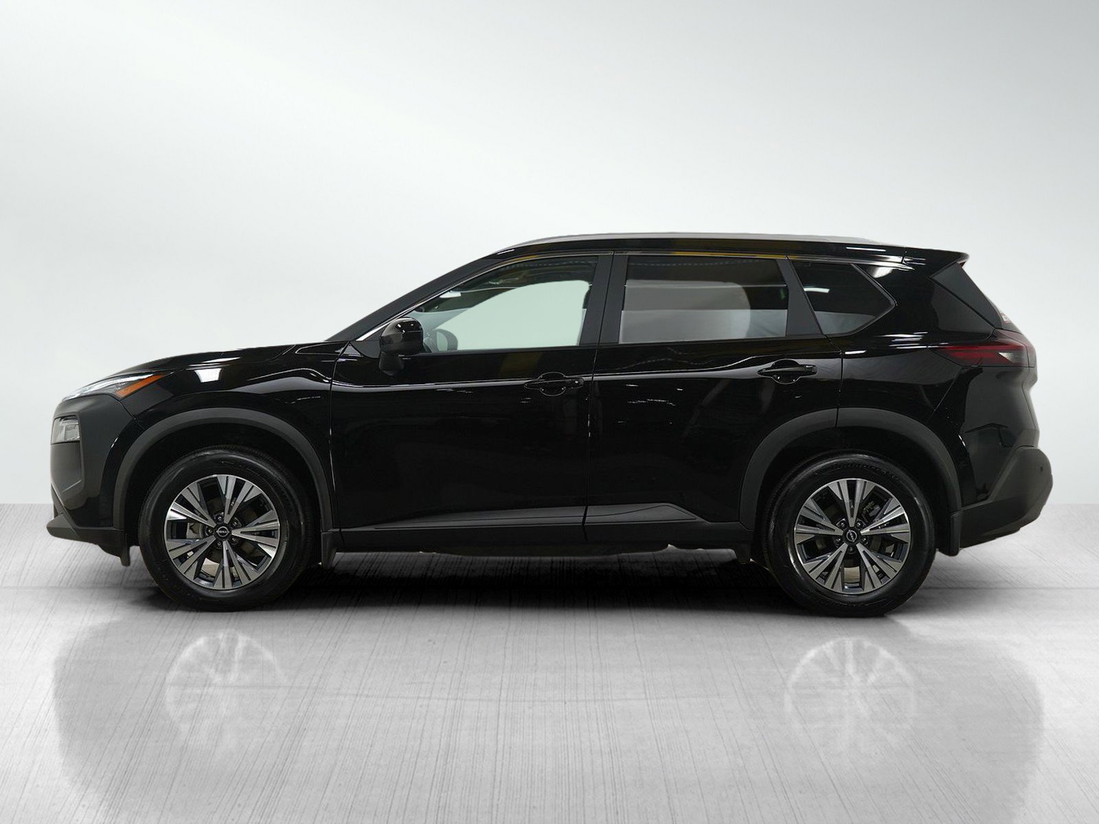 Used 2023 Nissan Rogue SV w/ SV Premium B Package image 2