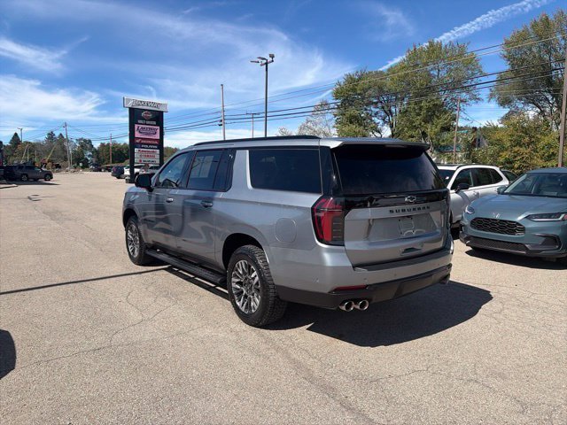 Used 2025 Chevrolet Suburban Z71 AWD/4WD image 5