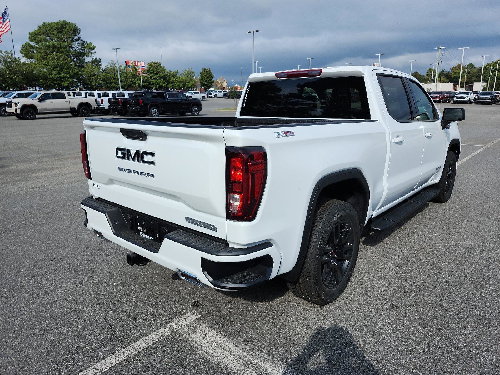 New 2026 GMC Sierra 1500 Elevation image 3