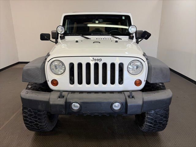 Used 2013 Jeep Wrangler Unlimited Rubicon w/ Connectivity Group image 3
