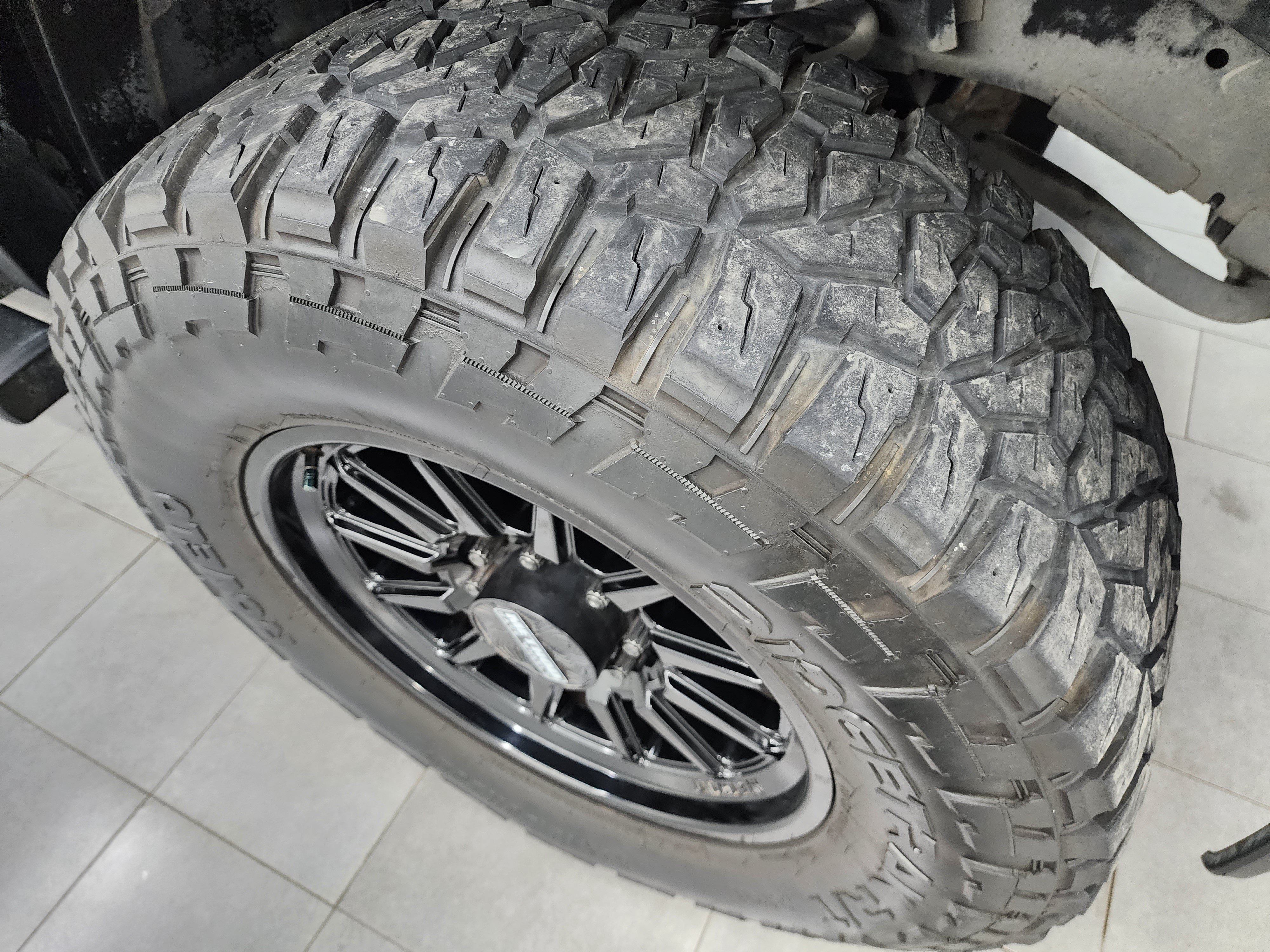 Used 2024 RAM 2500 Lone Star w/ Night Edition AWD/4WD image 3