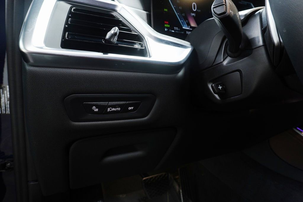 Used 2026 BMW X5 xDrive40i w/ Executive Package image 23