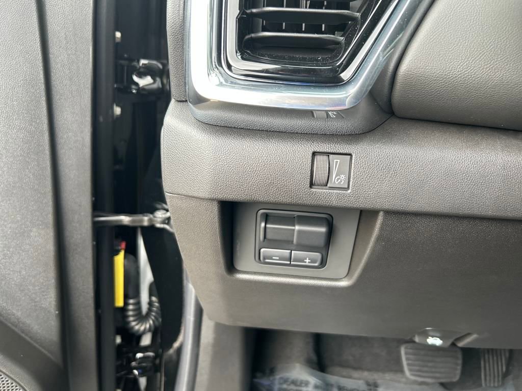 New 2026 GMC Canyon Elevation w/ Convenience Package image 16