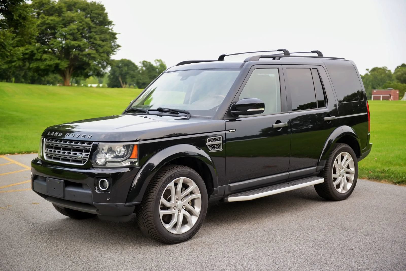 Used 2016 Land Rover LR4 HSE Silver Edition AWD/4WD image 11