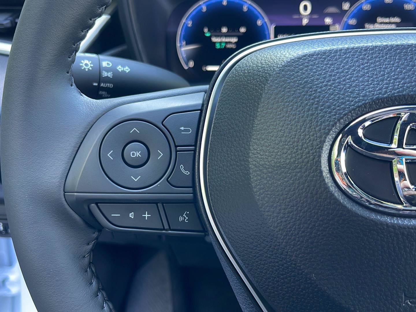 New 2026 Toyota Corolla SE w/ SE Package FWD image 25