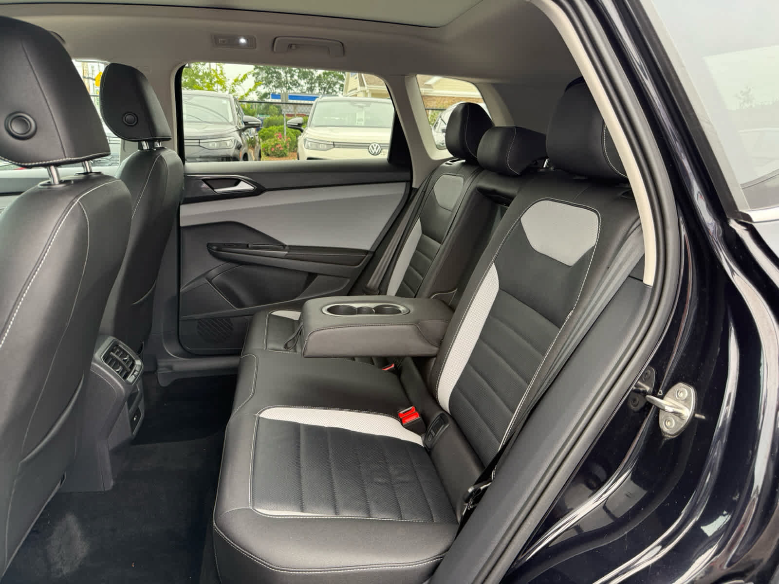 Certified 2024 Volkswagen Taos SEL AWD/4WD image 16