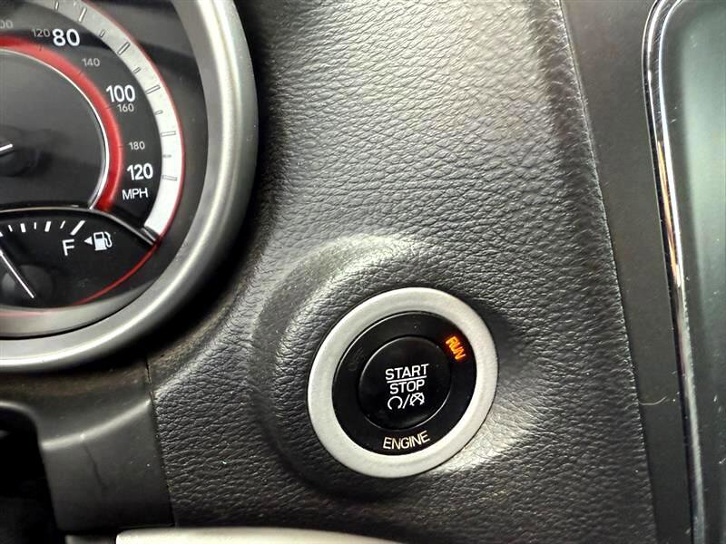 Used 2013 Dodge Journey SE image 32