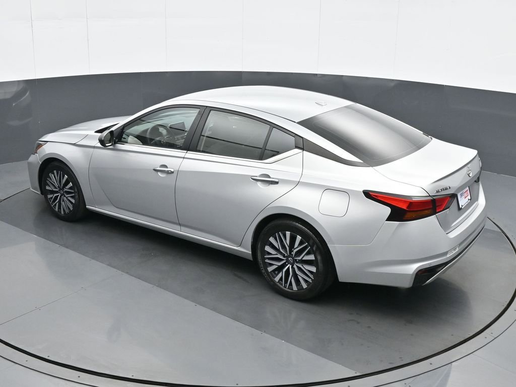 Used 2024 Nissan Altima 2.5 SV image 19