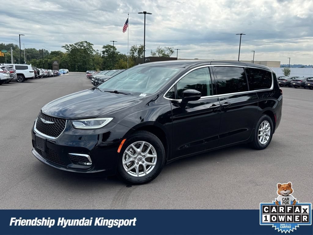 Used 2024 Chrysler Pacifica Touring-L