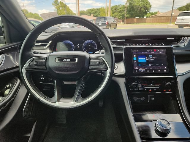 Used 2022 Jeep Grand Cherokee Altitude AWD/4WD image 12