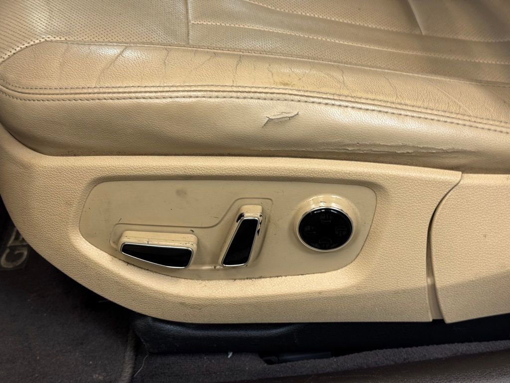 Used 2015 Hyundai Genesis 3.8 w/ Option Group 02 image 11