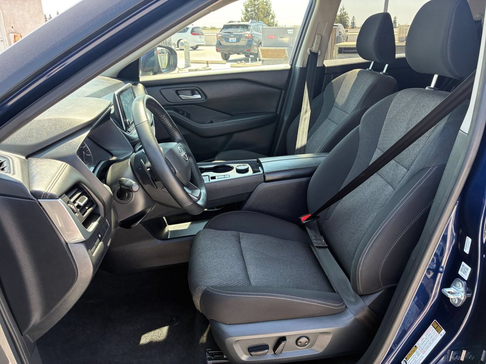 Used 2026 Nissan Rogue SV AWD/4WD image 28