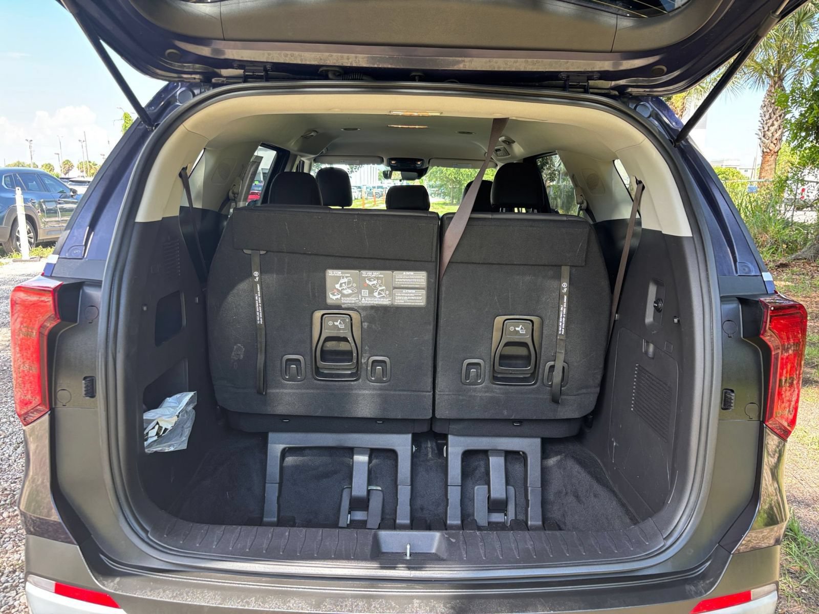 Used 2026 Kia Carnival FWD image 34