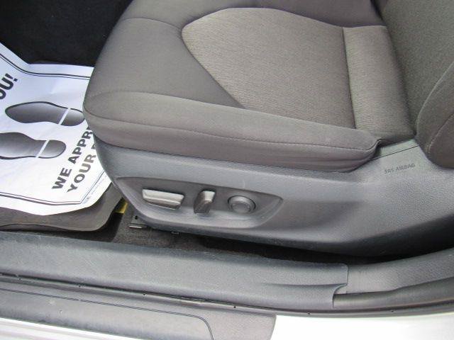 Used 2023 Toyota Camry LE FWD image 28