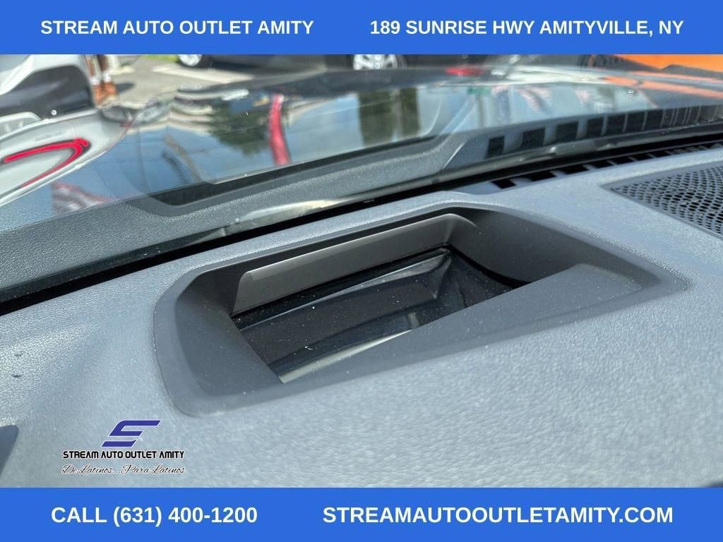 Used 2020 BMW 750i xDrive w/ M Sport Package image 51