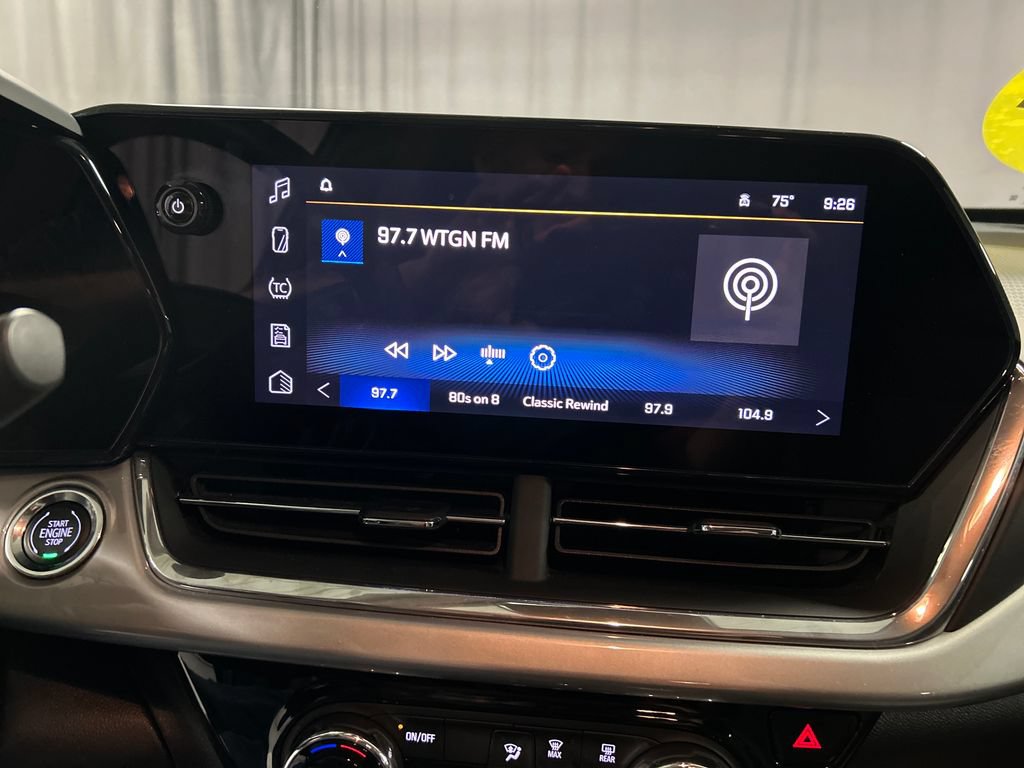 Used 2025 Chevrolet Trax LT FWD image 15